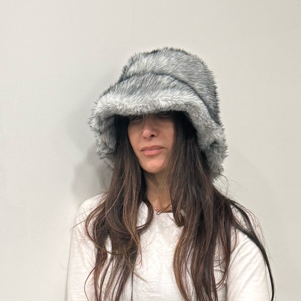 ShopEvelynne Gray Faux Fur Hat